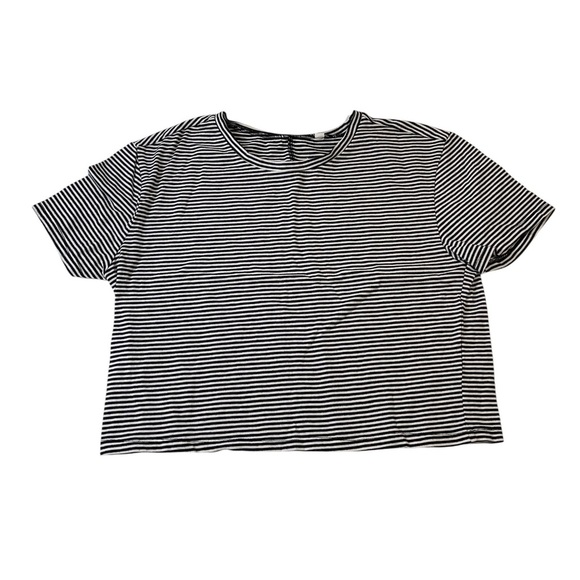 Vintage Tops - 🧁Y2K Black & White Striped Top y2k retro bold artistic tumblr indie sleaze 90s